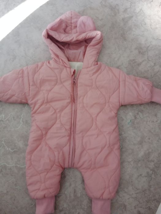 Продам детский комбинезон весна