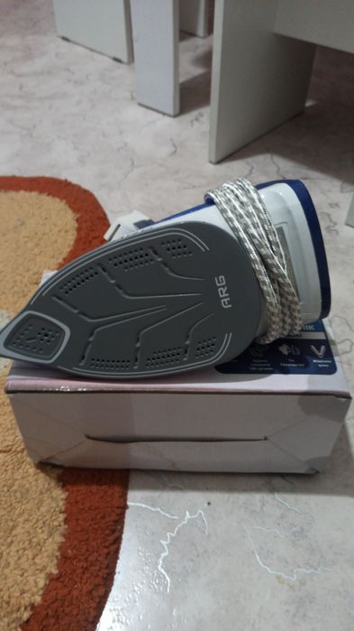 Продам утюг новый