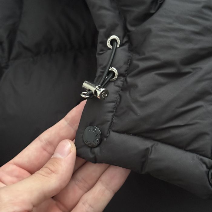 Geaca Moncler marimea 3