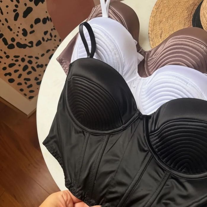 Черно елегантно бюстие