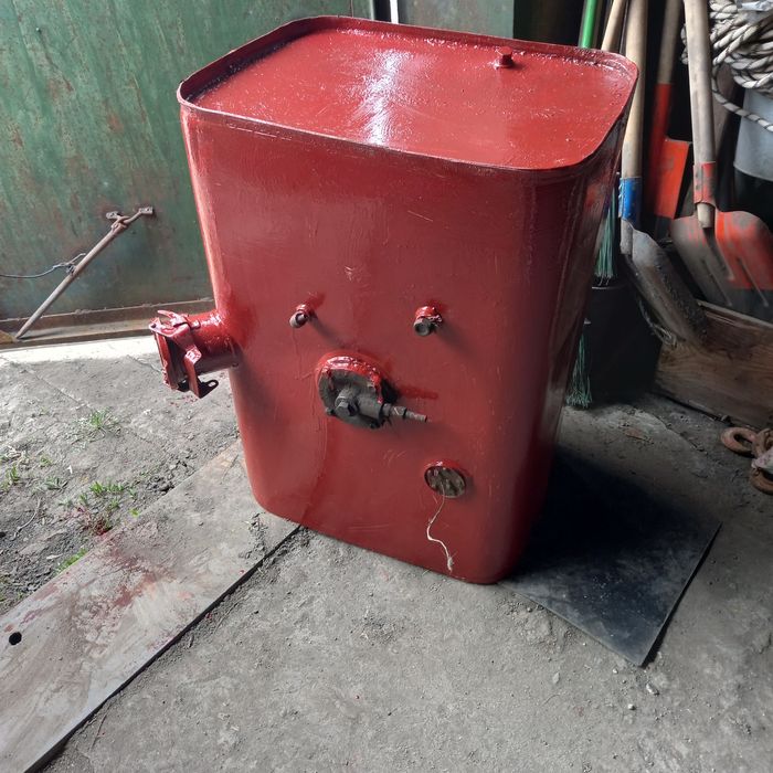 Бензобак  на МаЗ. Продам .