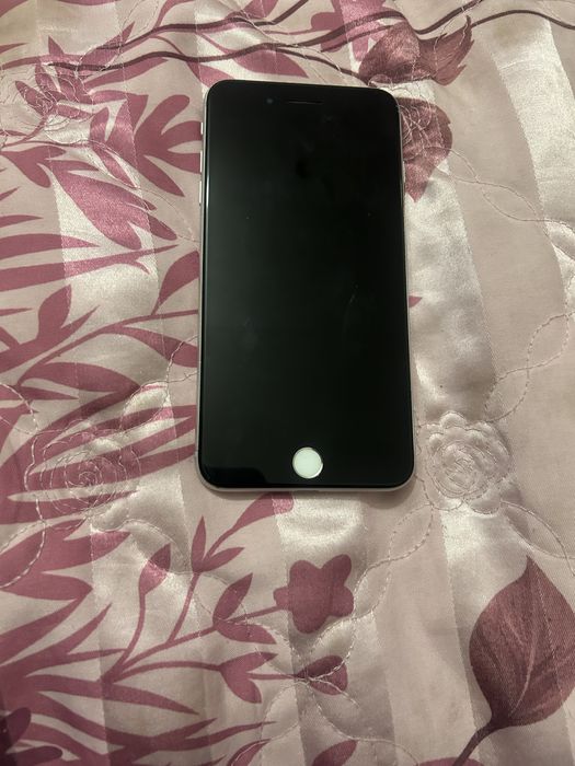 Iphone 8 pluse 64 GB