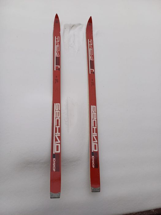 Лыжи.  (5 пар .. )