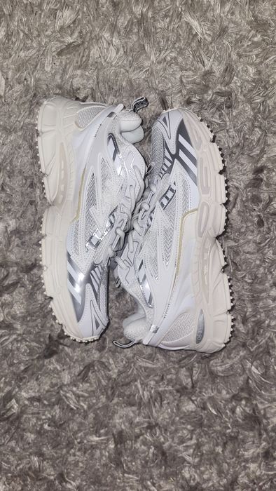 Off-White™ Be Right Back