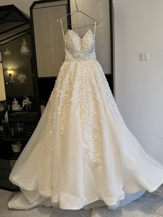 Rochie Mireasa model 2025