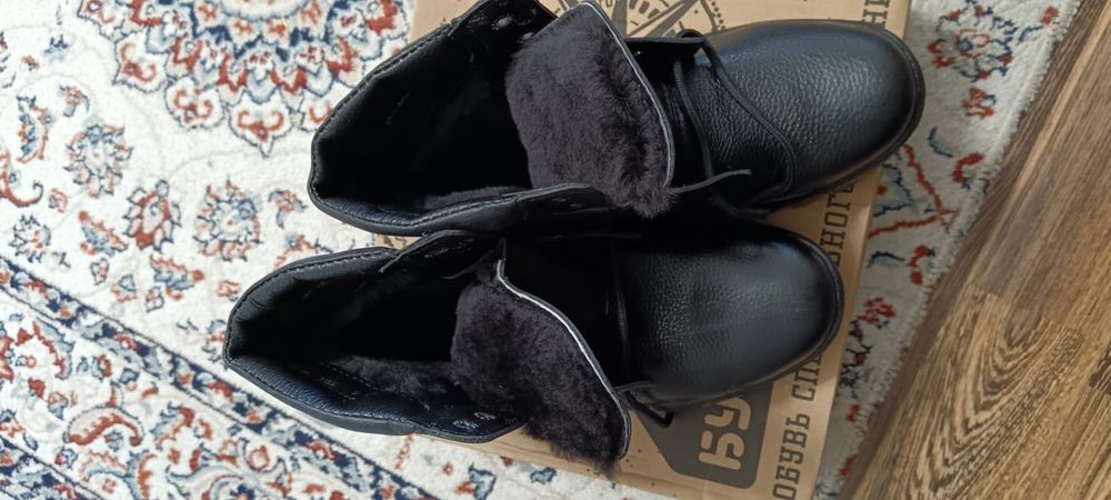 Продам берцы вместе брюками