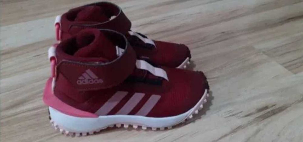 Adidasi/sneackersi Adidas Traxion originali pt fete,mar 29,