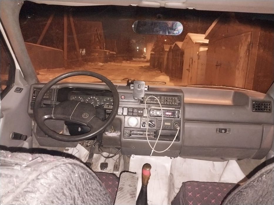 Продам Volkswagen Caravelle 1992г
