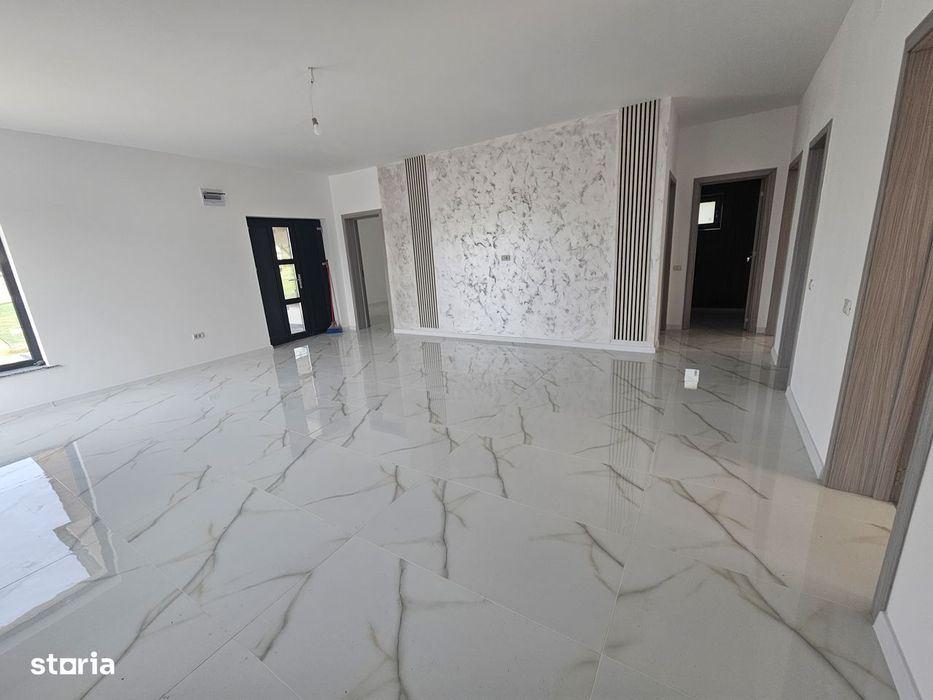 Casă modernă pe parter!
Mutare Imediată!
Ștefănești, zona Zăvoi