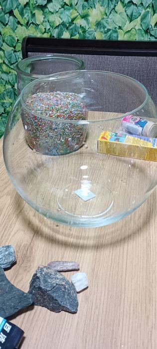 Set acvariu și accesorii pentru pești