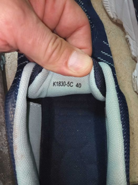 Продам кроссовки б/у в отличном состоянии