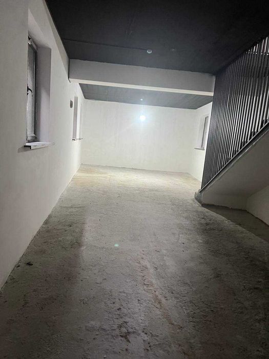 М.Тинчлик.Школа 298.Продам 4х уровн. коммерч. объект площадью 300кв.м.