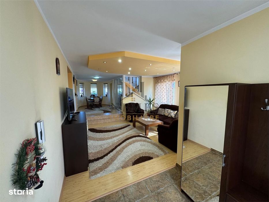 Casa tip vila de vanzare - zona Castel Transilvania