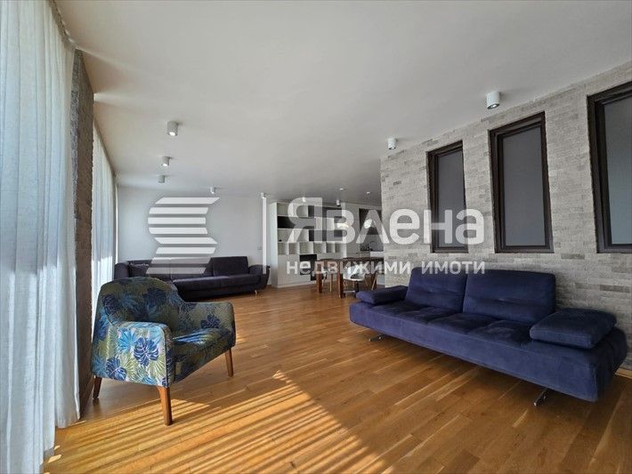 Дава се под наем Многостаен апартамент в Варна, Бриз - 150 кв.м за 1500 € - Снимка #2