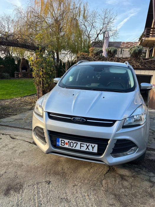 Ford Kuga 2.0 TDCi 150 CP • 4X4• Titanium • 2016 Proprietar