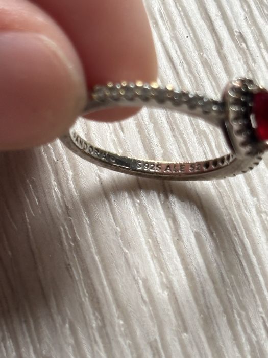 «Серебряное кольцо Pandora 925, размер 17»