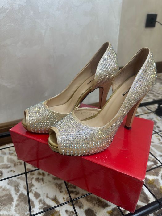 Женские туфли вечерние 38