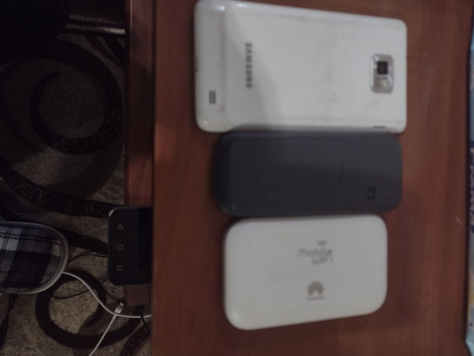 Samsung s2 Nokia 100 4G бисквитка