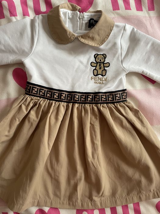 Fendi burberry роклички и тренч За бебе