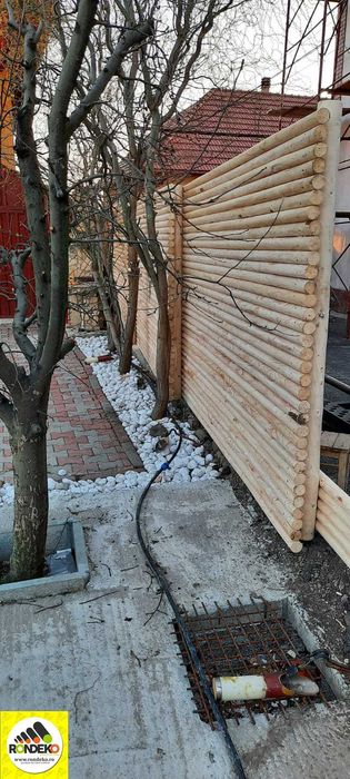 Gard din Lemn Rotund MODERN - Gradina ta = Oaza ta de liniste!