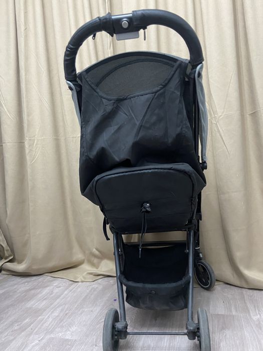 Продам прогулочную коляску