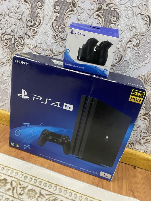 PlayStation 4 pro 1TB 9 ой подписка премиум