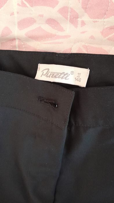 Продам качественные брюки в школу для девочки