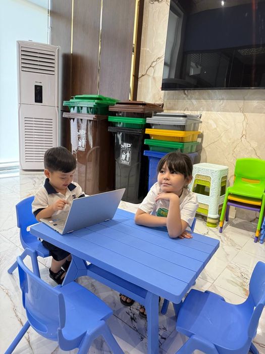 Bogʻcha uchun plastmassa stol stullar qulay sifatli detiski stol stull