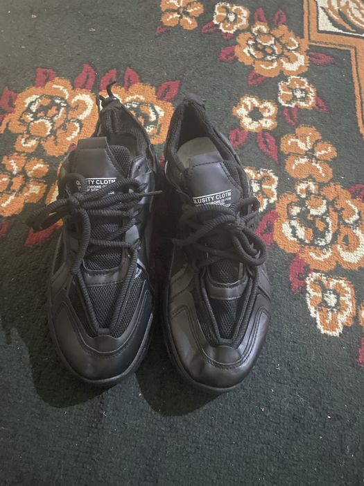 Krassofkalar  sotiladi yangi kiyilmagan razmeri 43