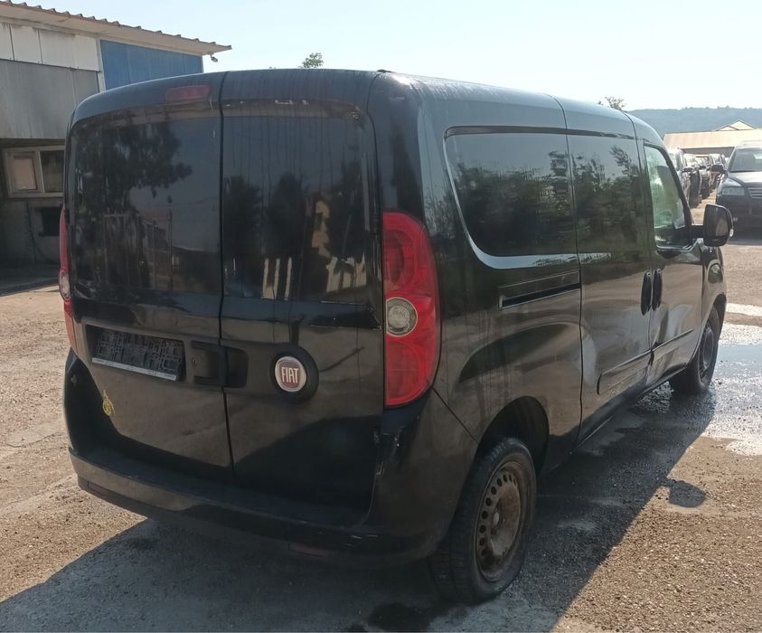 Dezmembrez Fiat Doblo 2.0 jtd 2011