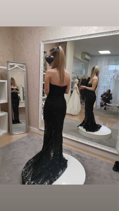 Черна блестяща бална рокля