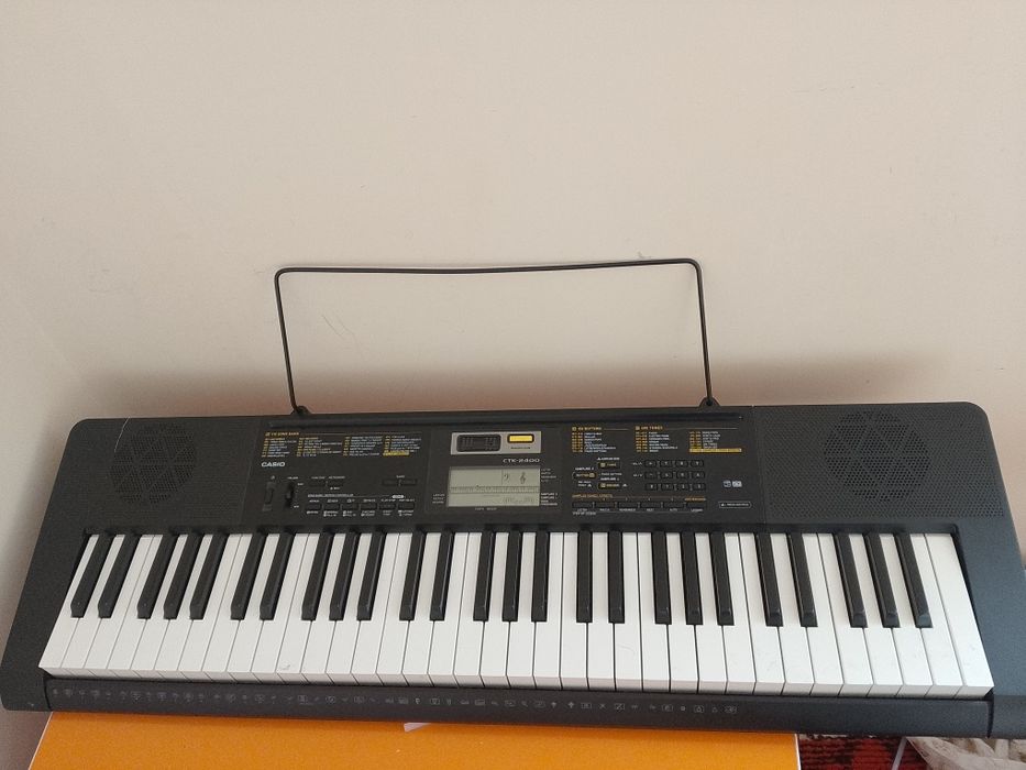 Електрон клавиатура; (Синтезатор).Модели-Casio-CTK 2400.