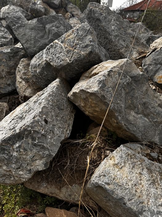 Гранитни бордюри