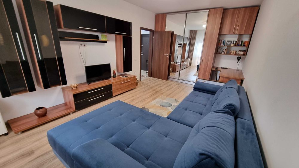 Inchiriez apartament 2 camere, decomandat, Grand Kristal Residence