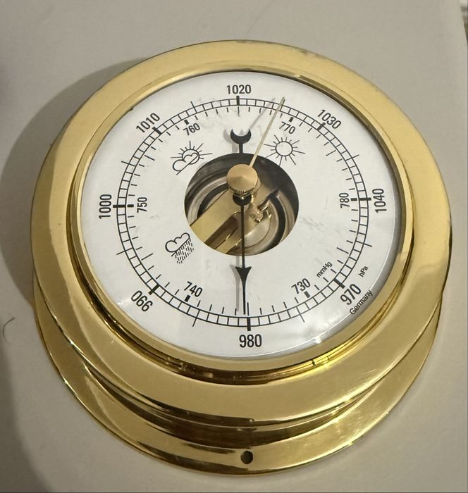 Analogue Barometer