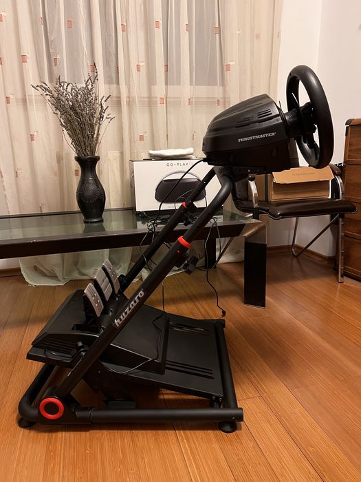 Volan gaming Thrustmaster T300RS GT si suport volan Huzaro Speed 3.0