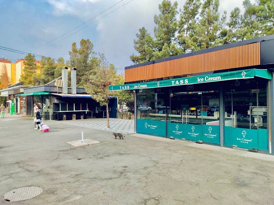 ДУКОН конструкция сотилади 20 квадрат чиройли курилган ойнаси калённий