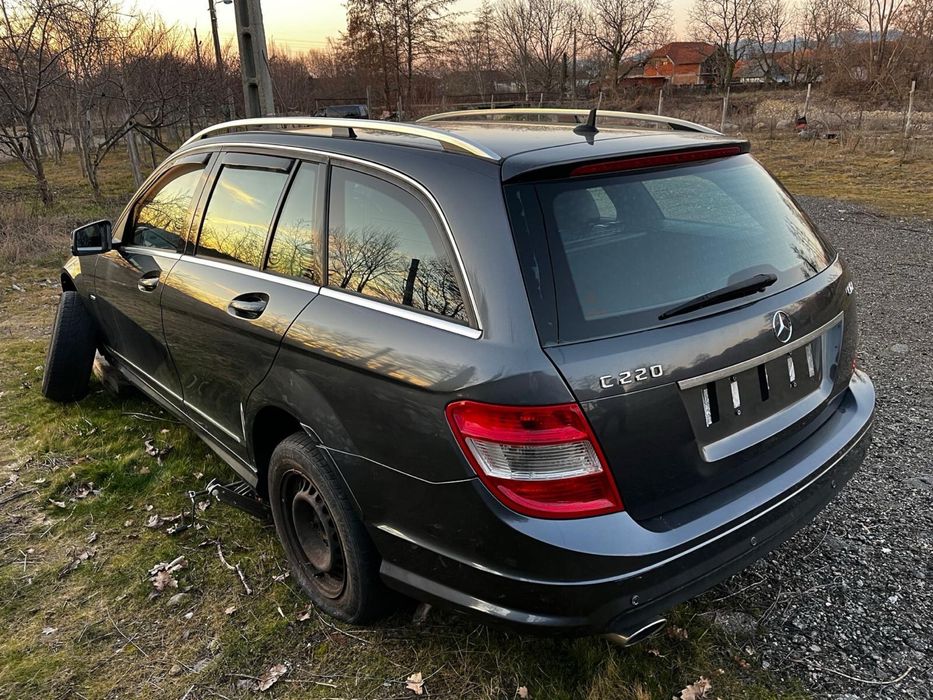 Mercedes c 220 +motor defect injectoare