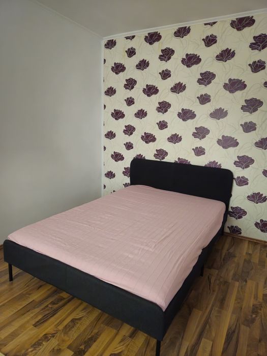 Închiriez apartament