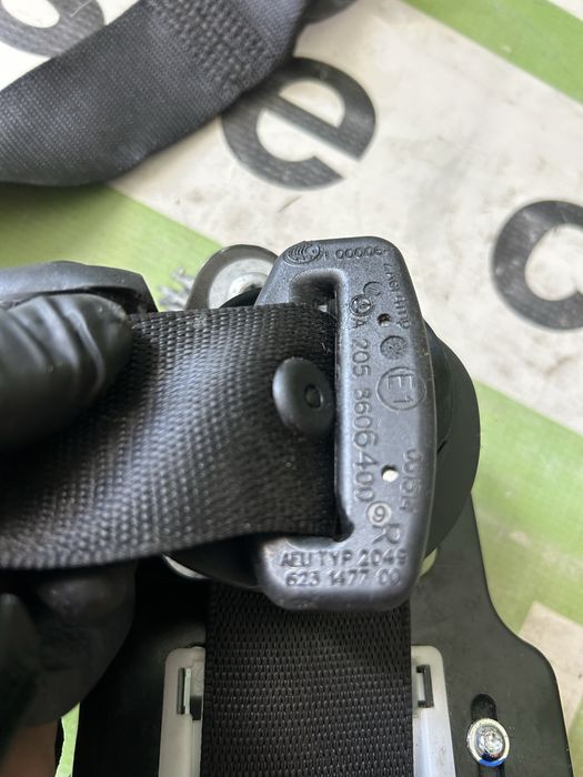 Centuri siguranța față stânga , dreapta cu presafe  Mercedes C Class W 205