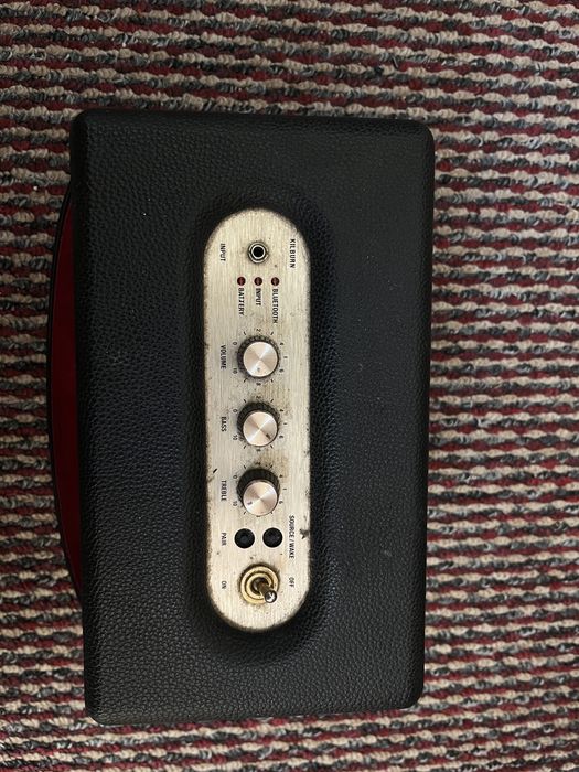 Boxa in stare foarte buna Marshall