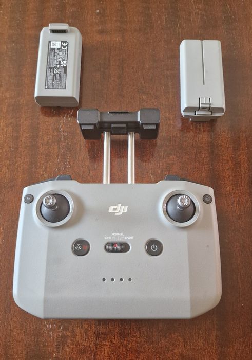 Ofertă dronă  DJI MINI 2 cu 2 acumulatori și ochelari FPV MAGIMASK