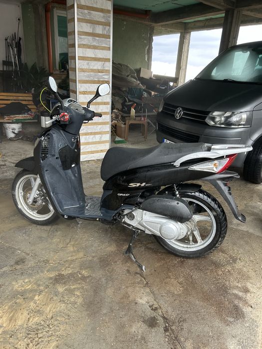 Продавам Honda sh 150 i 2010