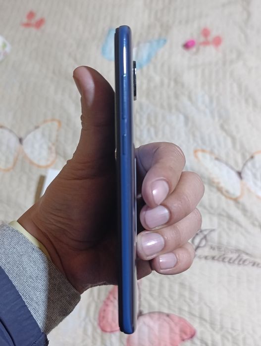 Redmi note 9 / 64 g  sotiladi