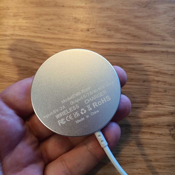 НОВО! 15W безжично MagSafe зарядно за iPhone и AirPods
