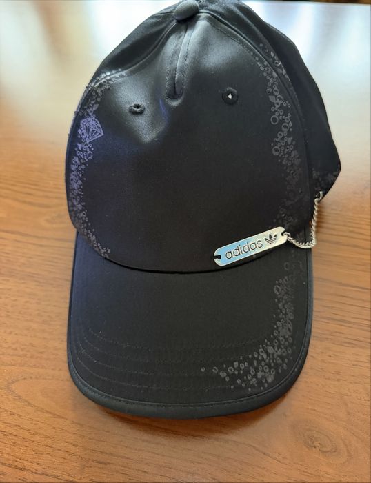 Шапка с козирка Adidas