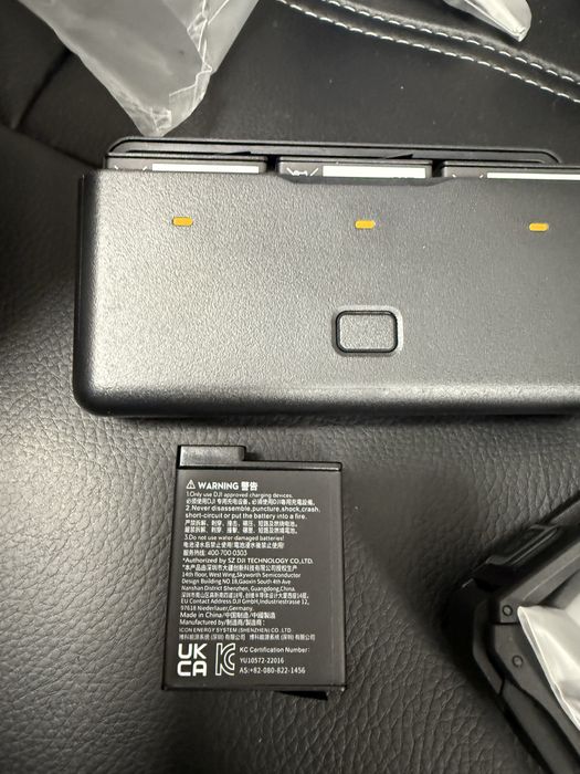 Baterie Incarcator Carcasa accesorii Dji action 4 originale noi