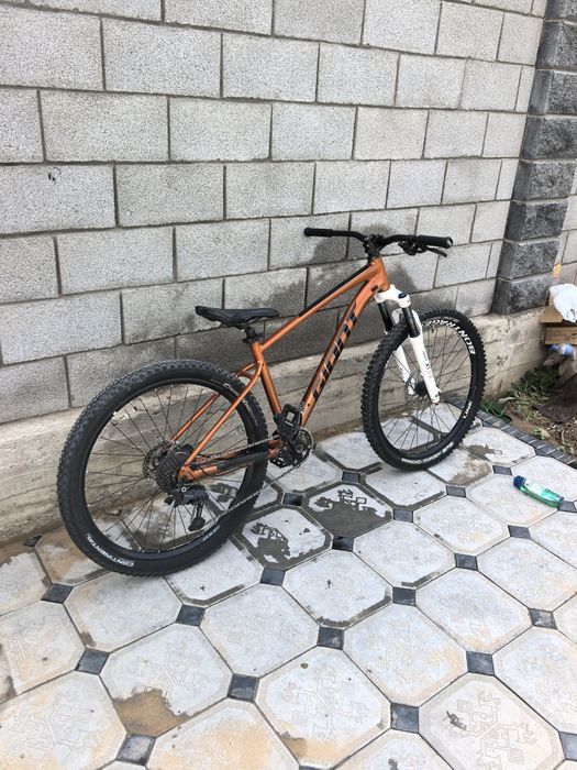 Продам кастомный giant talon 3