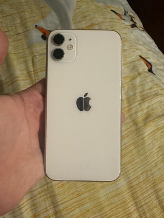 продам Iphone 11
