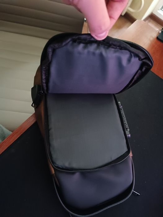 Вместимая барсетка